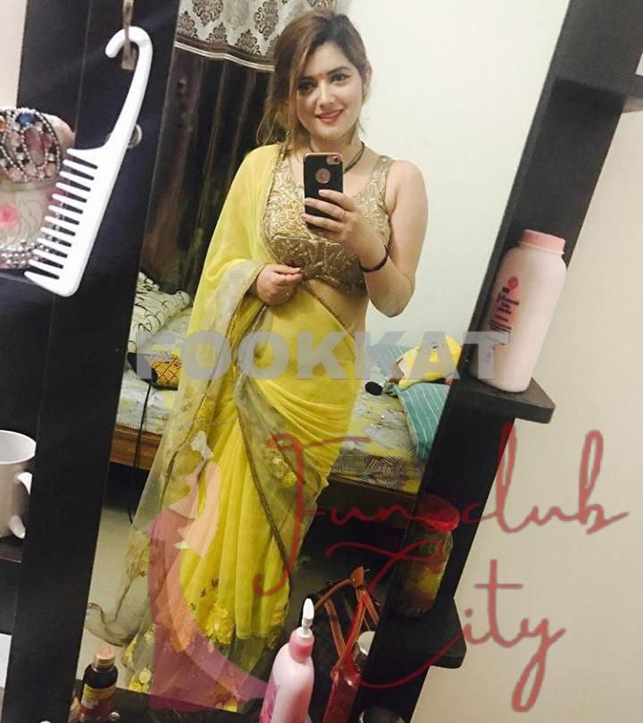Varanasi genuine Low price 70504-47023 call me 24 ×7 call girl available 