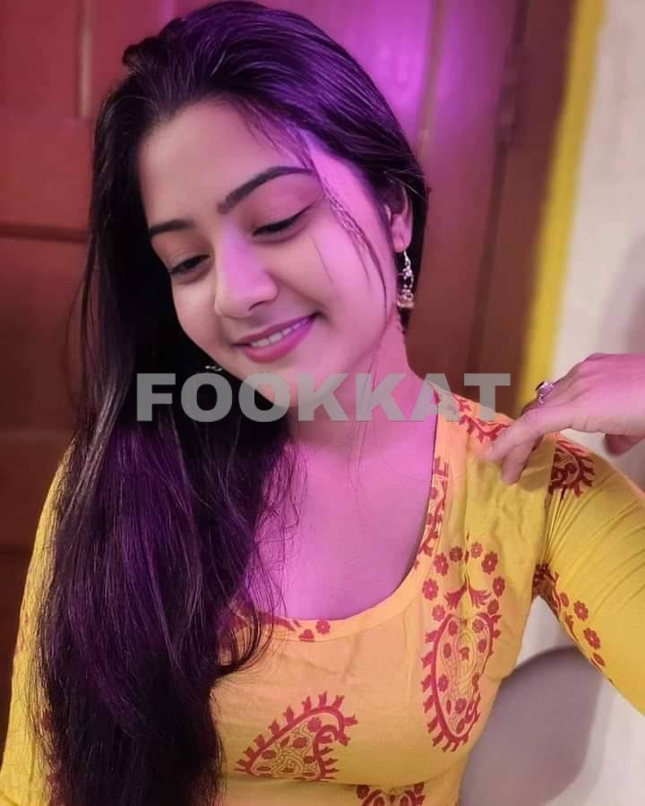 Divya independent college call girl and house wife 