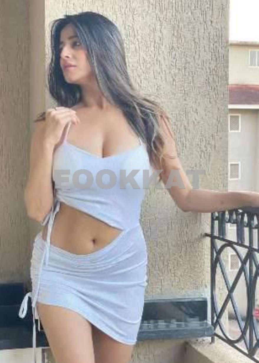 Hyy guys my name is rekha and I'm 24 years old 